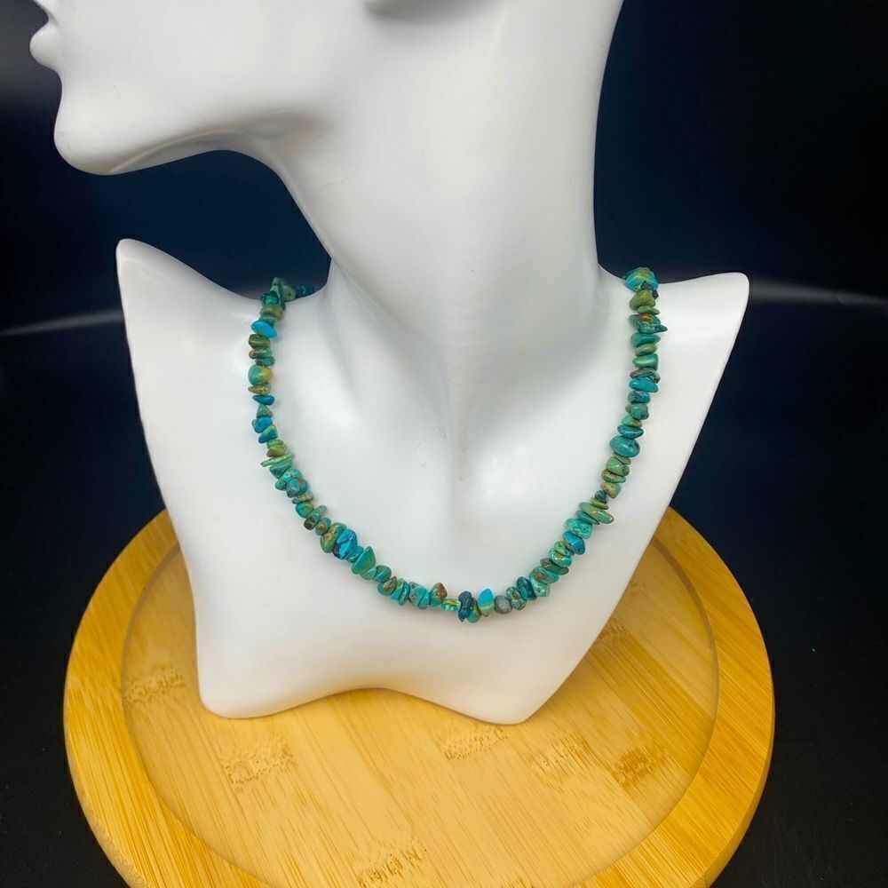 Ladies 18” multiple rough cut turquoise stones necklace with 925 silver clasp